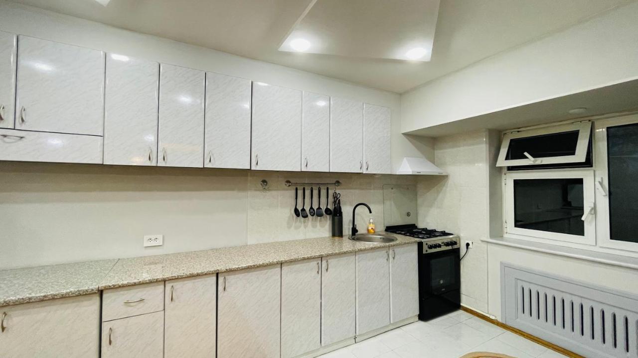 3-Bedroom Apartment On Ohunboboev Tasjkent Eksteriør billede